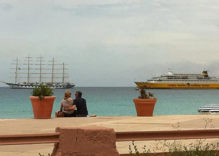 Appartement Village De Monticello, Agreable T2 *