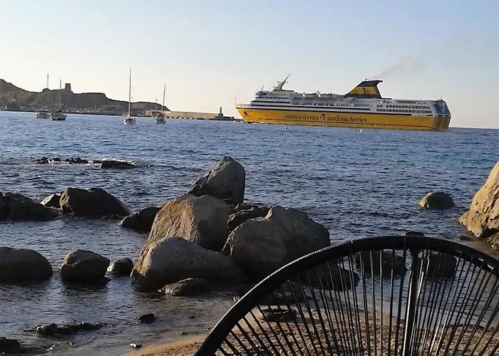 Village De Monticello, Agreable T2 דירה *